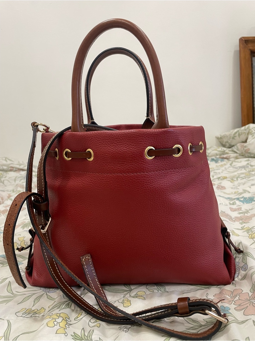 Dooney & Bourke Red bucket bag Drawstring Tote with Brown Trim - Picture 2 of 12